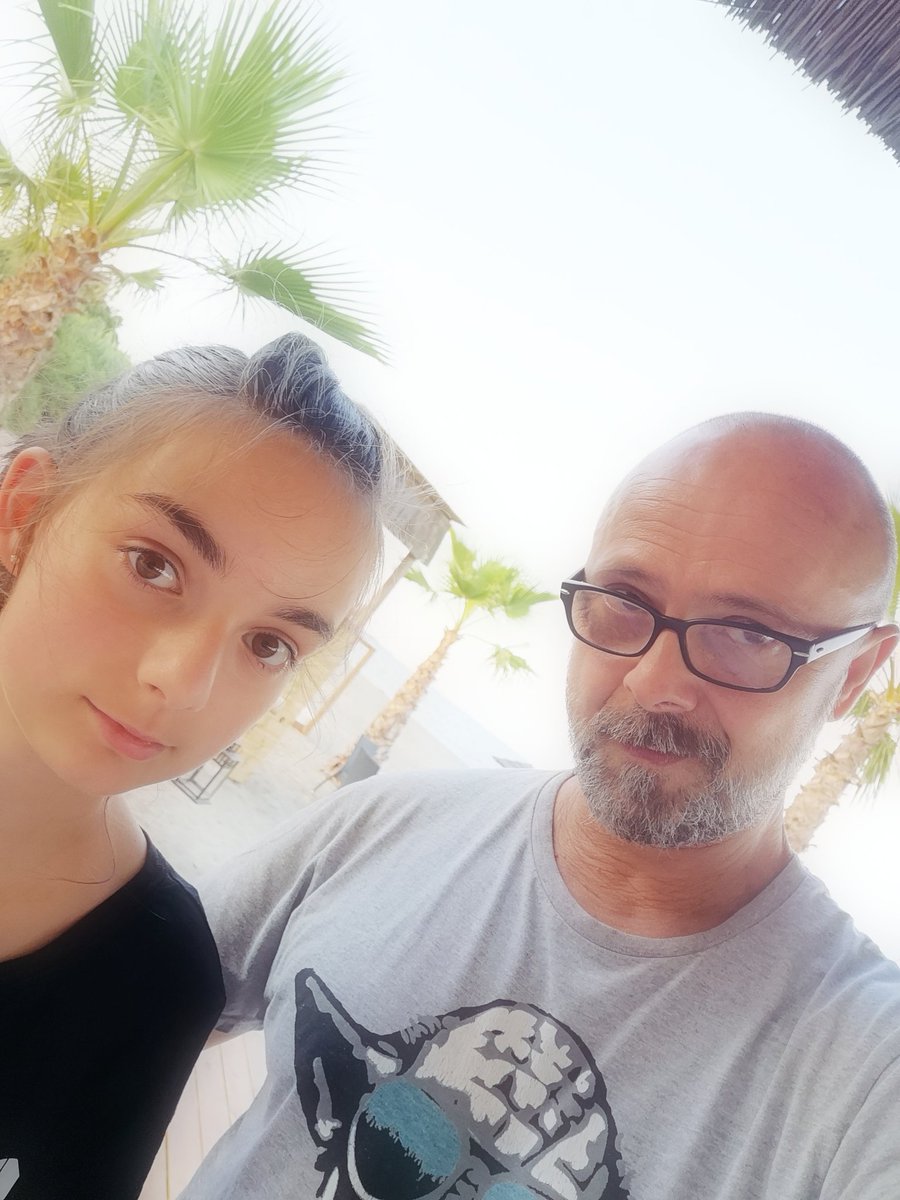 RueDesTurfistes's tweet photo. Babbu è figliola 👌🌊
https://t.co/vvxHCMZVYG vous souhaite une bonne journée
#corsica #mareabeach #moriani https://t.co/IHzDYdoImR