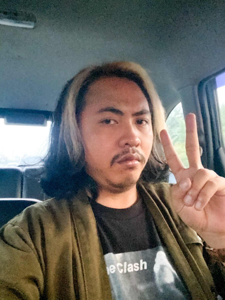 poncoiskandar30's tweet photo. me and my homies https://t.co/BTeq0tD5c1