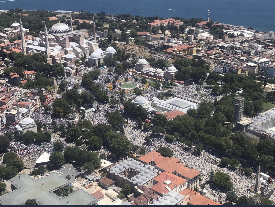 Ayasofya-i Kebir Cami-i Şerifi'nde 86 yıl sonra ilk cuma namazı kılınıyor.

#AyasofyaCamii