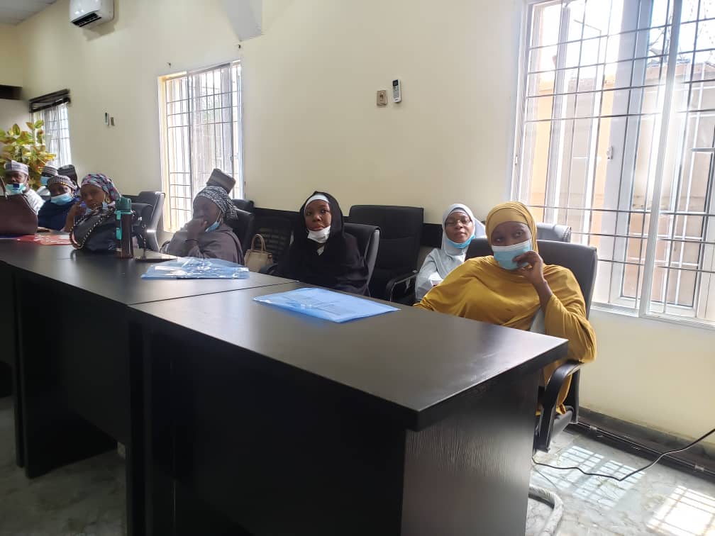 TheCata124's tweet photo. Meeting with Family Planning coordinators of 44 LGAs of Kano State, Nigeria on route optimization of Family Planning commodities @KanostateNg @ARC_Nigeria @GlobalFund @gatesfoundation https://t.co/OYMHE1zIfX