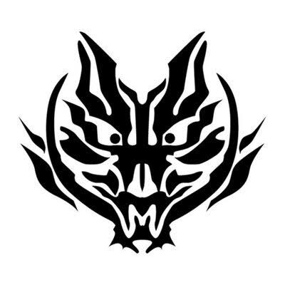 Ryuさん タトゥー君のフェイスペイント 同じスタッフが作ったゴッドイーターのフェンリルマークの模様に見えてきたのできっとこのタトゥーは狼イメージなんだろうなって思った Ryuさん タトゥー君のフェイスペイント 同じスタッフが作ったゴッドイーターのフェンリルマークの模様に見えてきたのできっとこのタトゥーは狼イメージなんだろうなって思った
