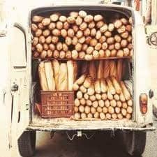 YofuiaEGB's tweet photo. Cuando venía el panadero. https://t.co/RjXvp0hUse