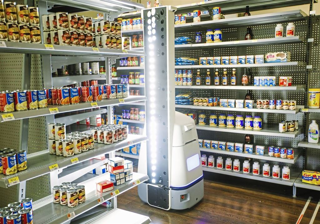 RobotShop's tweet image. How Today&apos;s Robots Are Revolutionizing Retail Stores rb1.shop/2WboMhy  @RobotShop #BossaNova #MartyRobot #RetailIndustry