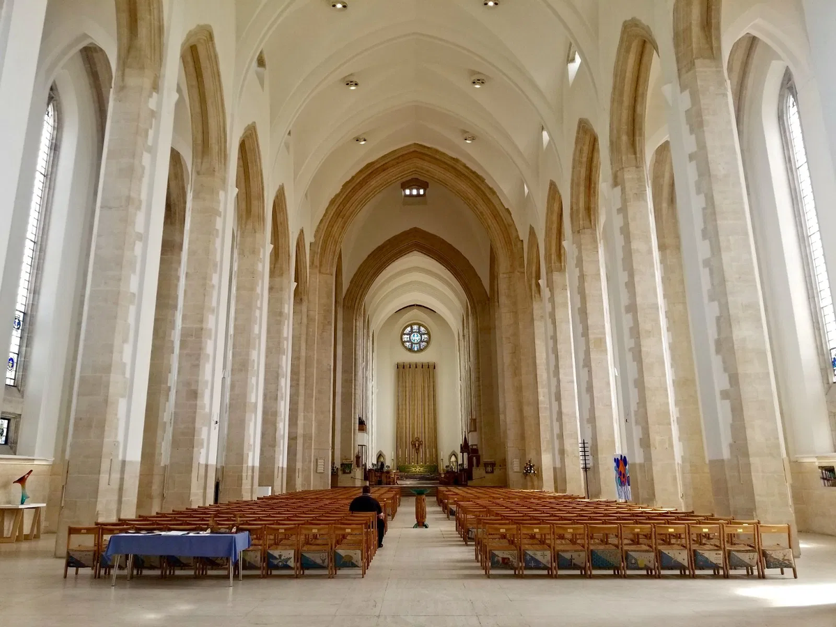 Round 1, Bracket E: Guildford Cathedral VS English Martyrs, WallaseyGuildford Cathedral (1961):