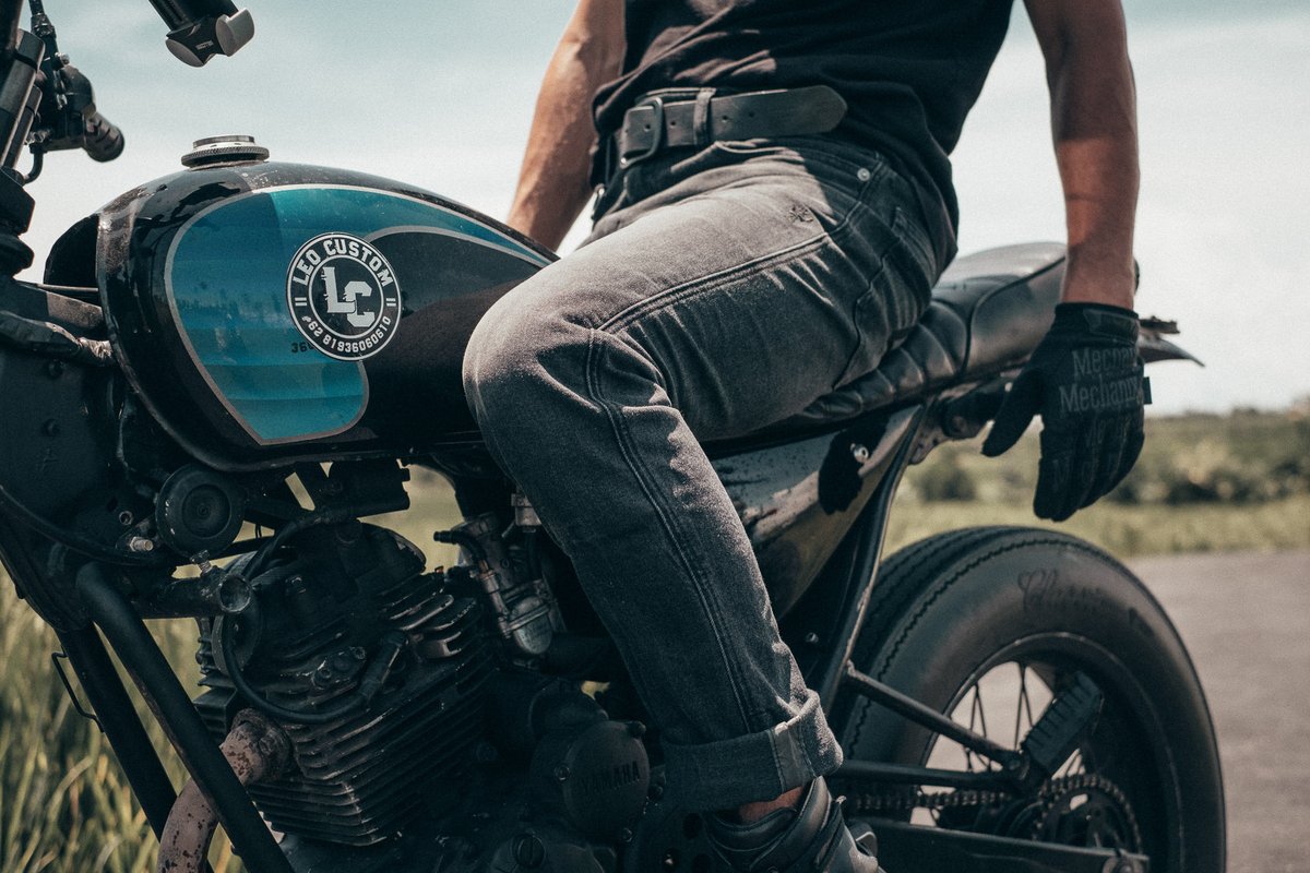 MotoPando's tweet photo. Take your next summer adventure to the next level with ROBBY COR 01 jeans 💯⁠
⁠
#pandomoto #pandoace #styletips #riderstyle #bikersofinstagram #caferacer #bikergang #instamotor⁠ https://t.co/o8HRRiOpKj