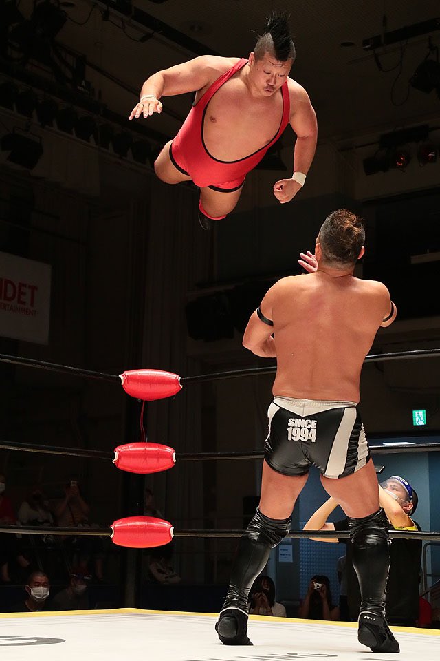 稲村愛輝 金剛興行 終了 望月成晃選手に蹴りに蹴られ敗北 最後の蹴りで カシャッ と意識の切れる音がしました 立ち上がろう 返さなきゃと思えないほどぶっ飛んだ またひとつ新たな強さを学ばせていただきました 金剛 の稲村愛輝 どんな強さも