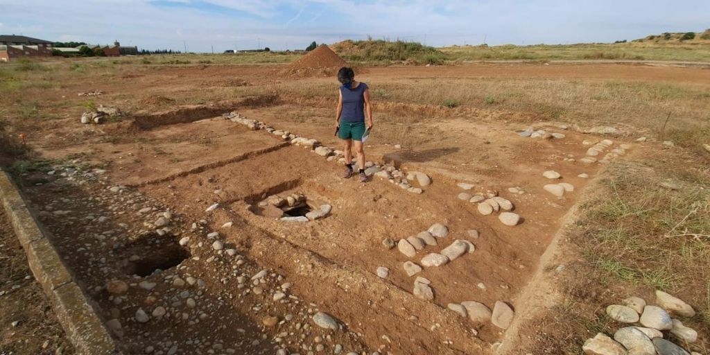 museunoguera's tweet photo. També s’ha delimitat la boca de dues sitges i, a la zona de la maqbara, s’han pogut excavar quatre tombes.
Tot i que enguany no hem pogut fer el curs d'arqueologia andalusina ni la vista de final d'excavació, la recerca no s'atura 💪.
#ARAEM #SomCulturaBalaguer https://t.co/6JXZG664Fk