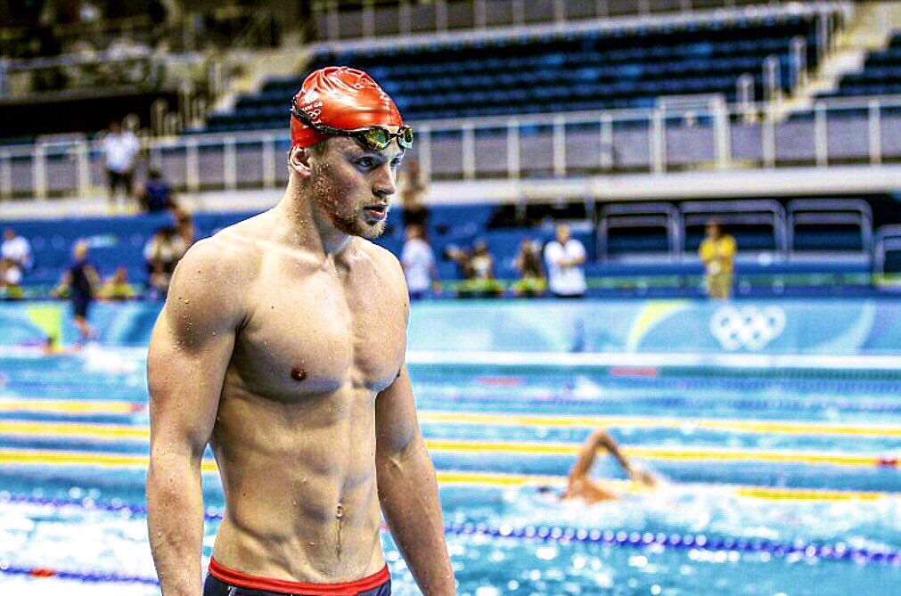 adam_peaty's tweet photo. The 2020 Olympics would’ve started today. The relentless pursuit of excellence simply continues... https://t.co/NymAIPHLuV