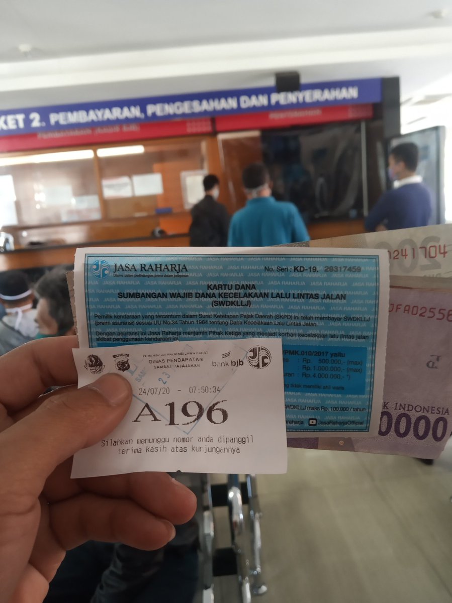azis_dzaky's tweet photo. Orang bijak taat bayar pajak.Ayo driver online bayarlah pajak kendaraan kita sebelum jatuh tempo pembayaran🙏🙏
#urcbandungbersatu https://t.co/87I4iRudJm