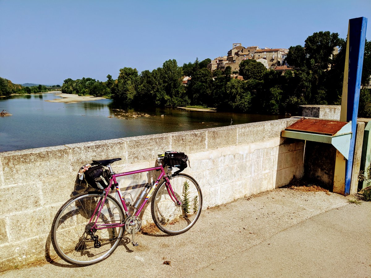 StacyKTweets's tweet photo. #Thistimelastyear Day 20 of 35 - 100 Cols Tocht - World's Toughest Bike Tour w @SuperFly508 unsupported! 100 miles & 6200' - Long, hot day to Chateau Neuf de Pâpe et Bédoin avec des français incroyables! #cycling #100Cols #CentCols https://t.co/n8L0JR2LWx https://t.co/NrWRT2Oi5Y https://t.co/UvpVD8jSiZ