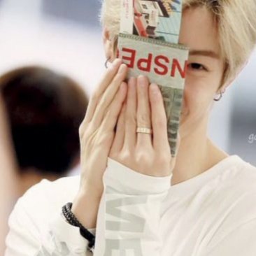Mark Tuan& #39;s hands.a thread;