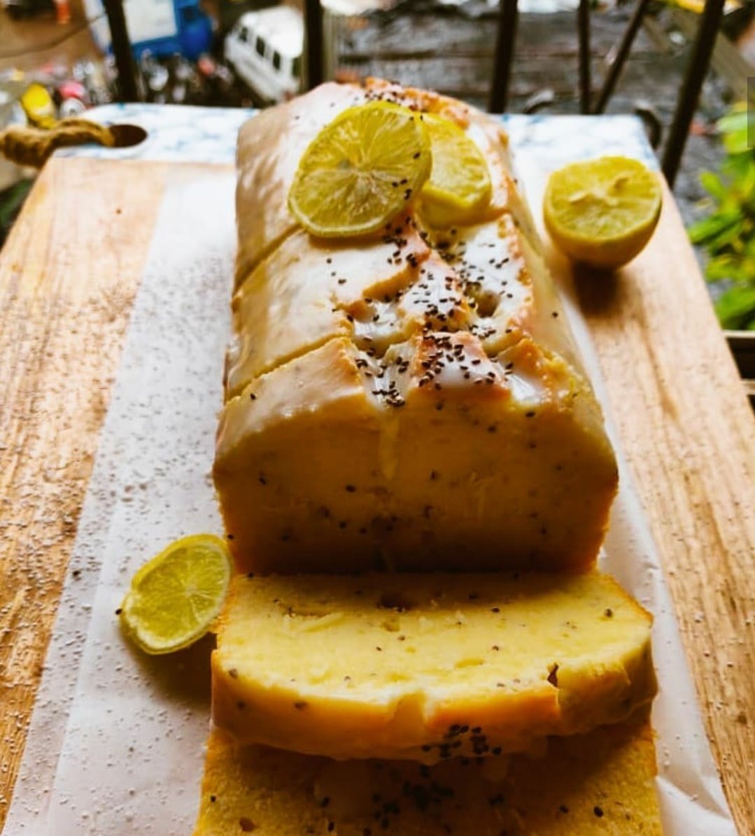 Everyone's finding comfort in sweets, is it?Big Momma's Wadala does cakes, cookies, brownies etc.  @simonvarghese says (!): try the brownies, japanese cheesecake and brookies.