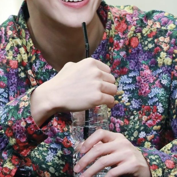 Mark Tuan& #39;s hands.a thread;