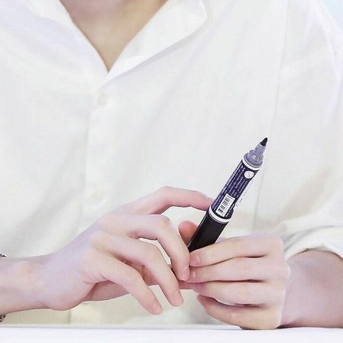 Mark Tuan& #39;s hands.a thread;