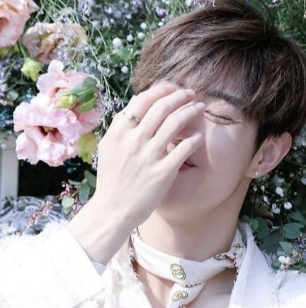 Mark Tuan& #39;s hands.a thread;