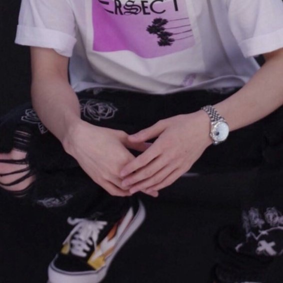 Mark Tuan& #39;s hands.a thread;