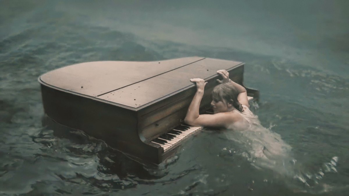 swiftycat's tweet photo. cardigan mv, a cinematic experience. https://t.co/ihRqawj1vZ