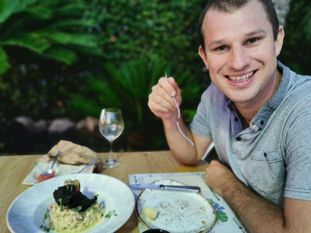 Anoche nos dimos un homenaje y fuimos a cenar al restaurante de moda de #Xàbia <a href="/SalonesCarrasco/">Salones Carrasco</a>  Vidafina!! Pan bao con pato, croquetas de rabo de toro, revuelto de erizos y gambones.... No tardaremos en volver!!! #aniversario #vidafina #javea