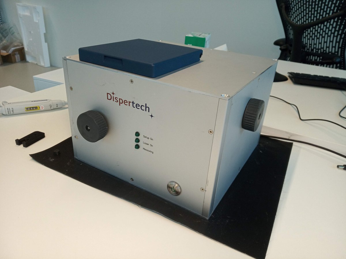 aquicarattino's tweet photo. This was my first approach to housing of scientific equipment. It is a functional #prototype, knobs are used for focusing a microscope and coupling a laser to an optical fiber. The lid is crucial for illumination and laser safety.
#schaefferag #frontpanel https://t.co/9Bz2B17nXl
