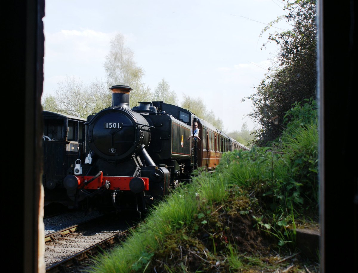 Eardingtonstn's tweet photo. Unusual pannier, unusual viewpoint... Hawksworth designed 1501 seen through the Goods Office window. Photo by John Oates https://t.co/SSC29zaT1N
