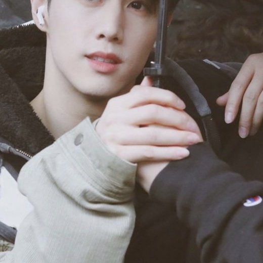 Mark Tuan& #39;s hands.a thread;