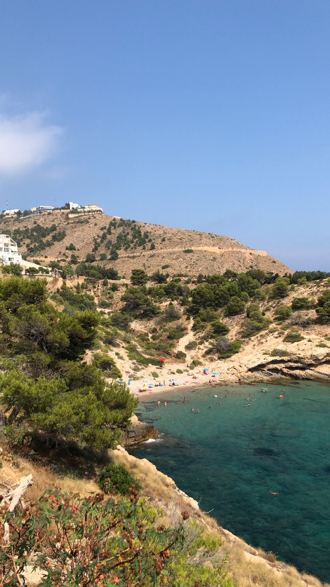 Beninter's tweet image. 🌊 ¿Preparado para una nueva jornada de #playa? 🌴 La Cala Almadrava es una de las joyas que se esconden a los pies de la Serra Gelada 💙.

🌊 Getting ready for another day at the #beach? 🌴 Almadrava Cove a hidden jewel at the feet of the Sierra Helada National Park 💙.