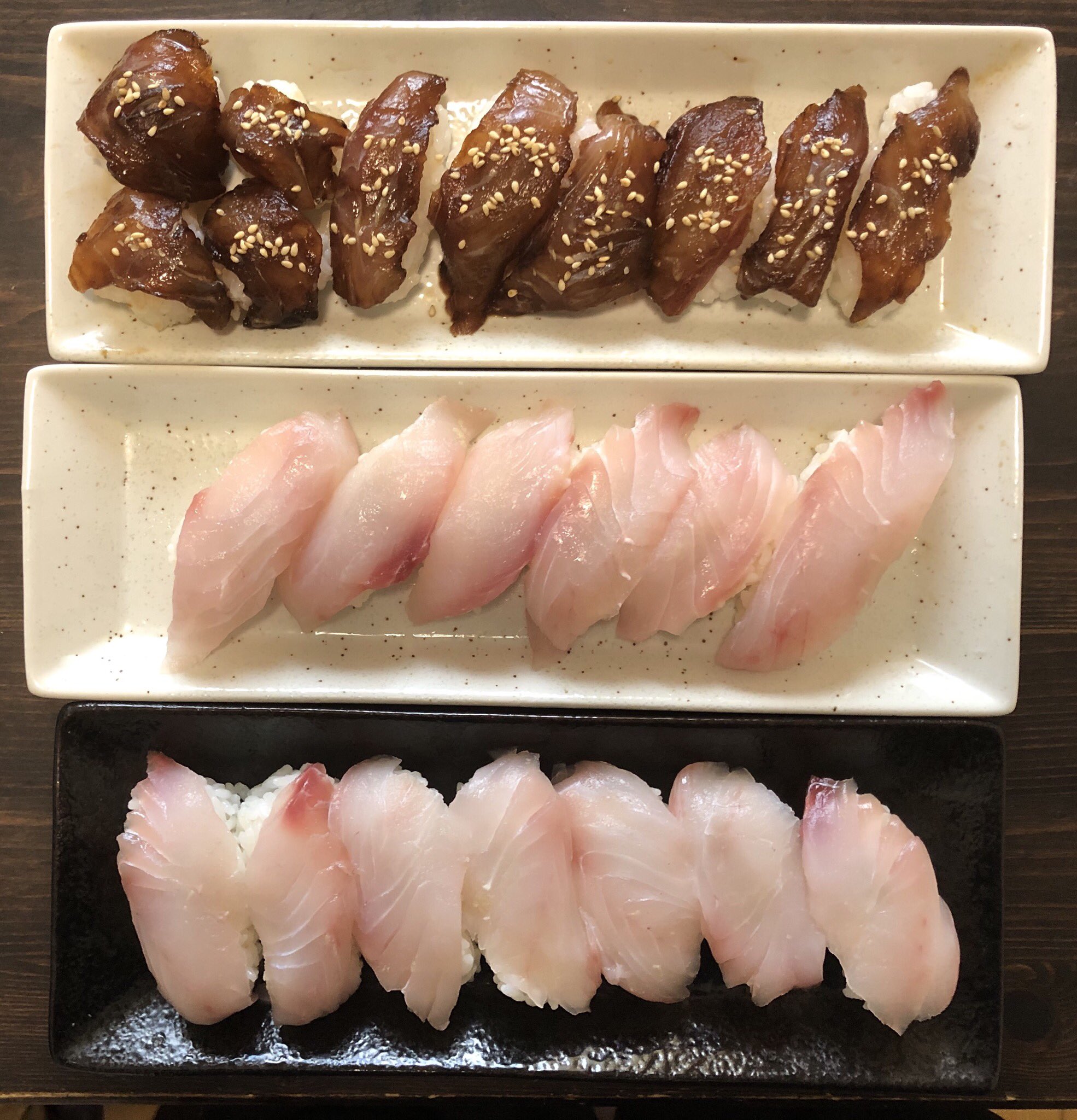 飛沫 しぶき メジナの握り メジナの漬け握り アラカブの味噌汁 カサゴの味噌汁 握りネタの切れ端を漬け丼にするつもりが そのまま握りにしたらやたら旨かった