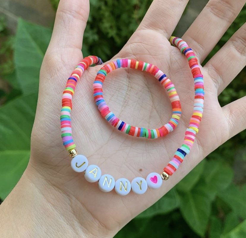 melinavalenzue2's tweet photo. Hola plebeessss, vendo accesorios hecho por mi, con mucho amor 💖💕.            Ayúdenme dando rt🥰 https://t.co/xffUcGb6gz