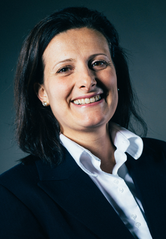 clinicengine's tweet photo. Thrilled to announce our keynote speakers for our female clinician engineer webinar are motorsport medic & engineer Clare Morden and Cristiana Pace! - Tune in this Sat 1 pm ET/ 6 pm UK BST to hear all about their medical and engineering roles in Formula One @D2BDofficial https://t.co/c6ydSkCNH3