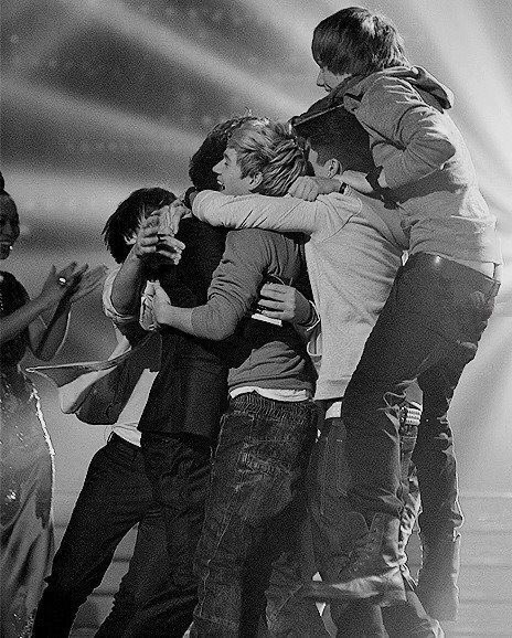 perksofjlee's tweet photo. LOVE YOU GUYS AND IT'LL STAY 4EVER @onedirection @Louis_Tomlinson @Harry_Styles @zaynmalik @LiamPayne @NiallOfficial 😭❤❤❤
#10YearsOfOneDirection
#DIRECTIONERSBREAKTHINTERNET
#10YearsOf1DMoments https://t.co/n1kpSIocle