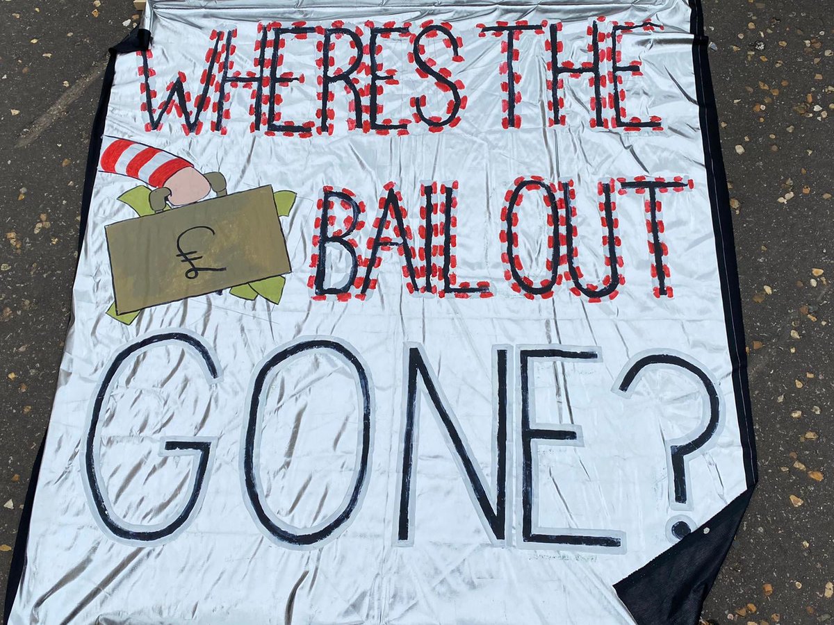 PCSCultureGroup's tweet photo. Today the press is being welcomed back to @Tate Modern, but the workers from #Tate Enterprise working in shop &amp; cafés won't be: instead they'll be made redundant! Culture bail out money should save jobs! #CulturevsCovid https://t.co/custyXB3Pp