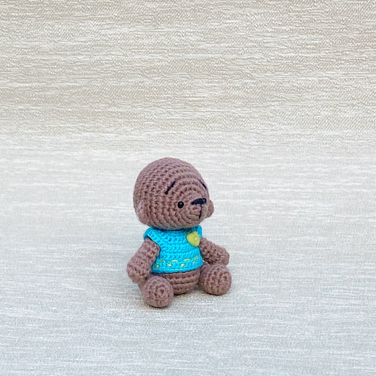CrochetToy's tweet photo. Tiny teddy bear Stuffed brown bear Dollhouse forest mini animal Collector https://t.co/Cymr38aDGX #birthdaygift #brownbear #bluejacket #halloween #tinyteddybear #miniatureamigurumi #collectorbear #cuteteddy #dollhousebear #bearcub #pocketfigurine #bearcollection #etsy https://t.co/P07EwF1w77