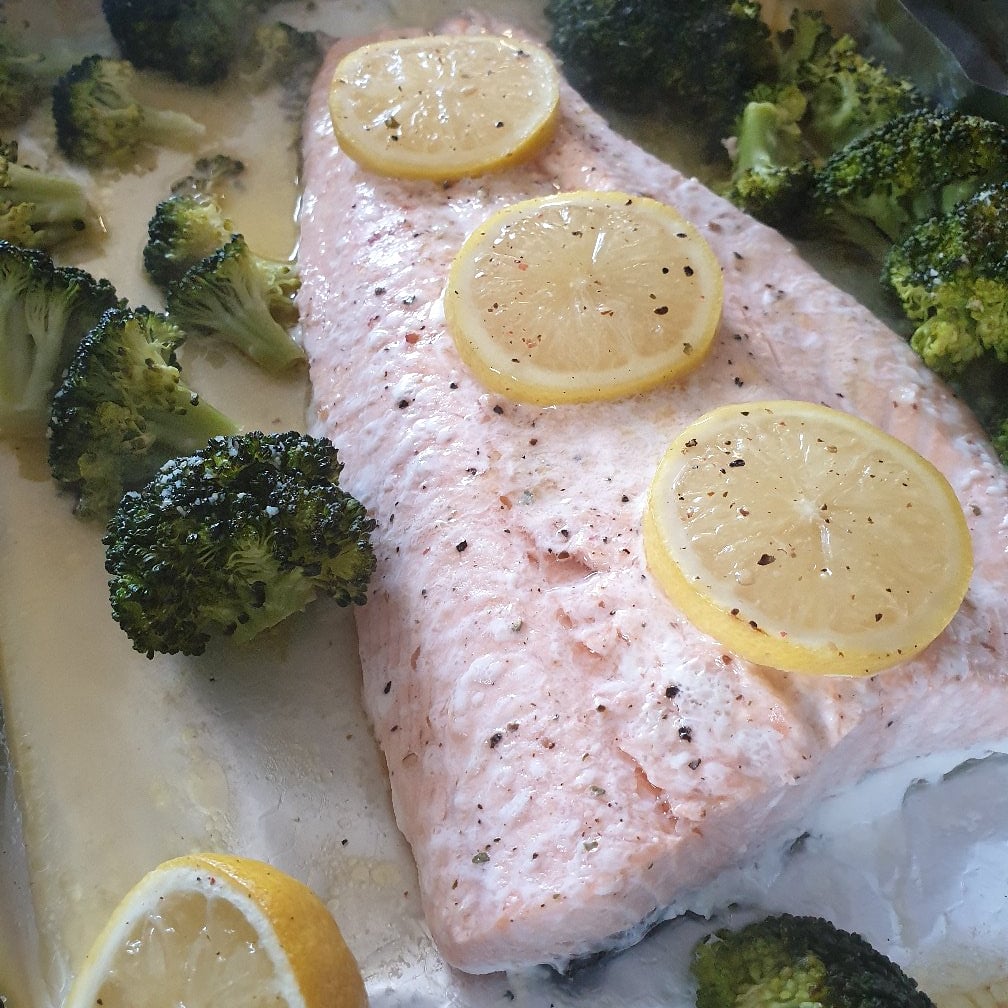 KMorphosis's tweet image. 🐟🍽👍😁

#keto #ketogenic #ketodiet #ketomeals #ketorecipes #ketoweightloss #ketolifestyle #keto_morphosis #weightloss #follow #fatboygetsslim #banting #lowcarb #yes2meat #big_fat_books #ketosis #ketogenicdiet #weightlosstransformation