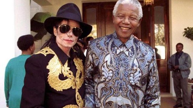 In 1996, Nelson Mandela & Michael Jackson for the first time at a private birthday celebration. They met again in 1999 where Michael announced his charity concerts. He also presented a check to the Nelson Mandela Children’s Fund.
