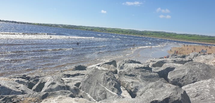 Enjoy a mid week break in Lahinch this September and explore the beautiful Wild Atlantic way. Double or twin room €80 mid week. 065 7081700 #lahinch #wildatlanticway #bookdirect #staycation #summer #cliffsofmoher #countyclare