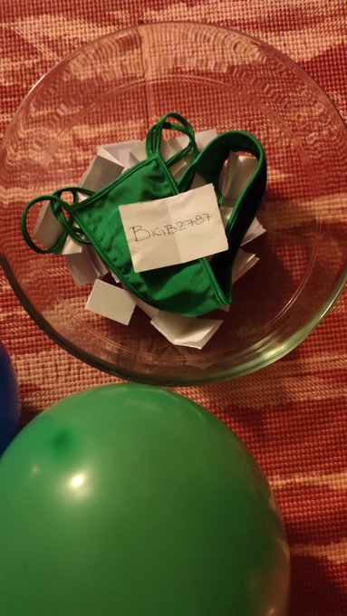 Watch Frida Sante's leaked NSFW photo on TwXstars