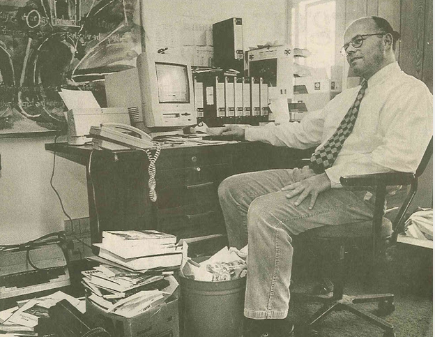 In Episode 7 of The Rylands Brief, archivist <a href="/JessicaSmithCAA/">Jessica Smith</a> talks to John Mcauliffe about her work <a href="/TheJohnRylands/">John Rylands Research Institute and Library</a>, picking out key items which made their way into the Carcanet exhibition &amp; reading a poem by <a href="/Carcanet/">Carcanet Press</a> poet, <a href="/mtthwwltn/">Matthew Welton</a> 
 
🎧 ow.ly/Pikp50AG3p6 

<a href="/UoMLibrary/">UoM Library</a>