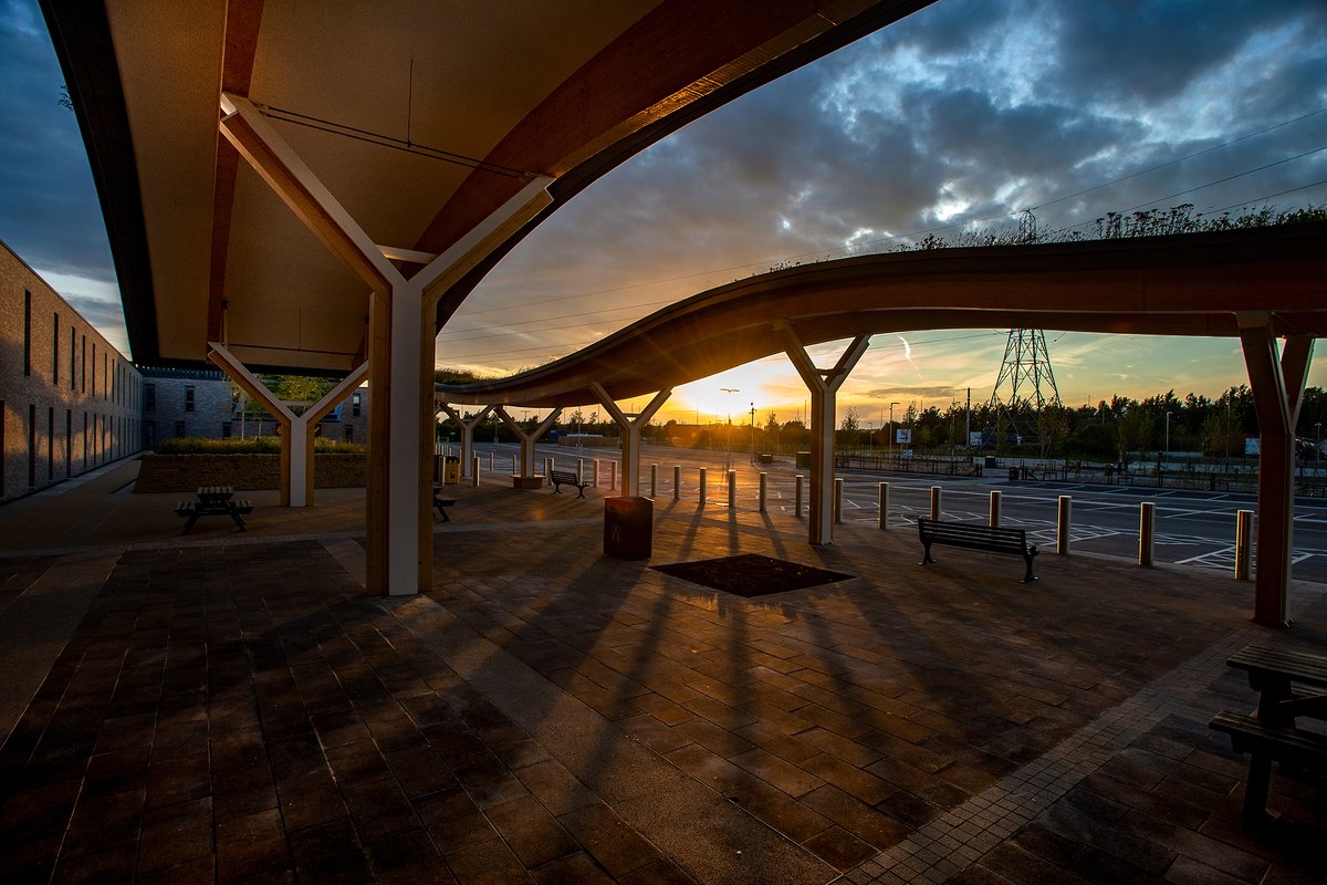 brucerollinson's tweet photo. Fantastice golden evening light illuminates the new EXTRA  M1 services at Skelton Lake #leeds @yorkshirepost @jules_pearce @LifeAtSOCIAL @IanDayPix @YPinPictures #skeltonlake #architecture #sunset #goldenhour https://t.co/xVi9oRIAXN