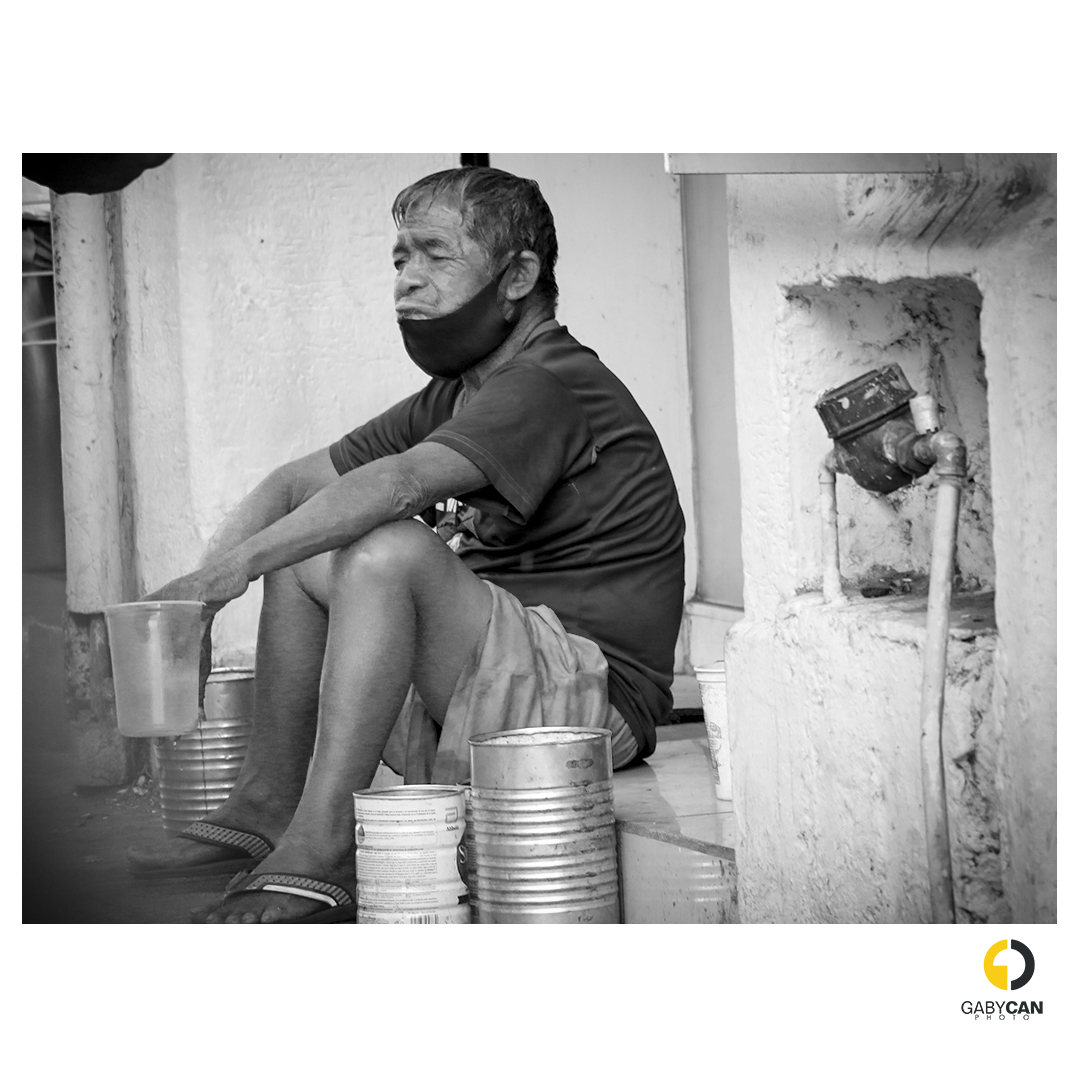 GabyCan_Photo's tweet photo. "Darle voz a quienes nunca son escuchados"
Cada persona refleja una #historia diferente, no todos miran a través de los #colores. 

#FotógrafaMexicana #MéridaYucatán #RaícesMayas #Hombres #HombresTrabajando  #Triciclo #Calles #streetphotography #StreetArt #photo #Mexico https://t.co/v93T8sa1b9