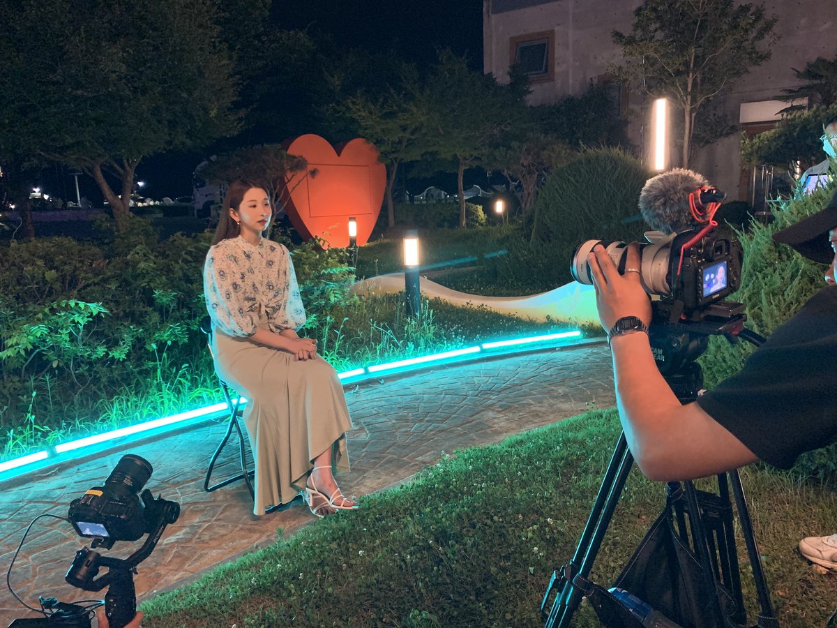 myk_festa's tweet photo. Emotional voice Kassy
Why did she go to Mokpo?
Catch us this weekend!
Check out #Livetrip from 2020K-Culture FestivalXThe 26th Dream Concert CONNECT:D
https://t.co/c6vrvbuQkc
https://t.co/gxbgpNYNYk
https://t.co/e30j7RW9nb
#Livetrip #Mokpo #Kassy #Kpop #Ktrip #Kculturefestival https://t.co/raZ7LwKIVh