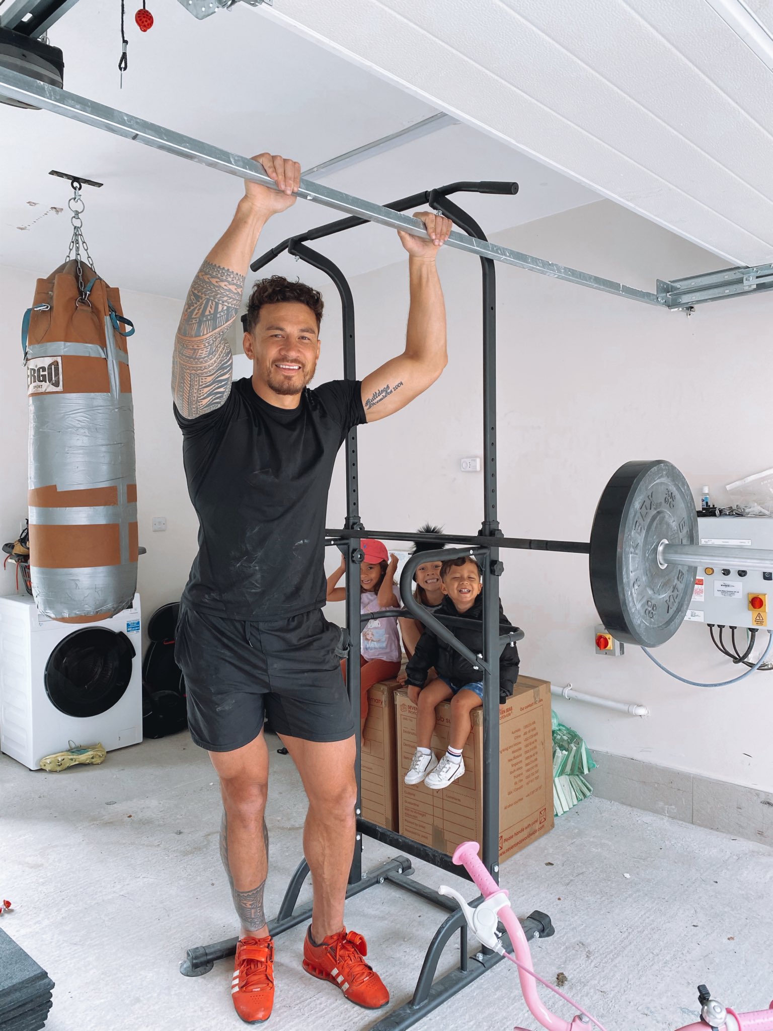 Sonny Bill Williams On Twitter It S Been A Crazy Few Days In Our Household One Minute We Re Settling The Kids Into Schools Over Here Next Minute We Re Travelling Home No Matter What