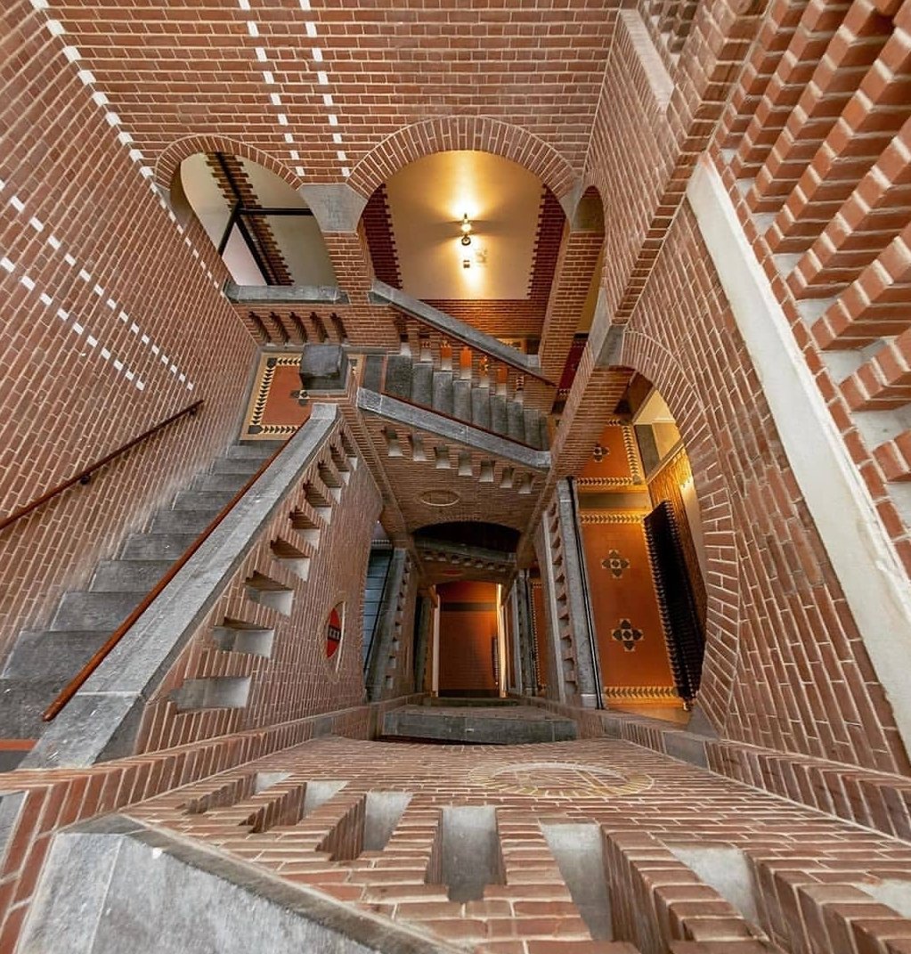 Het trappenhuis van Escher bestaat echt