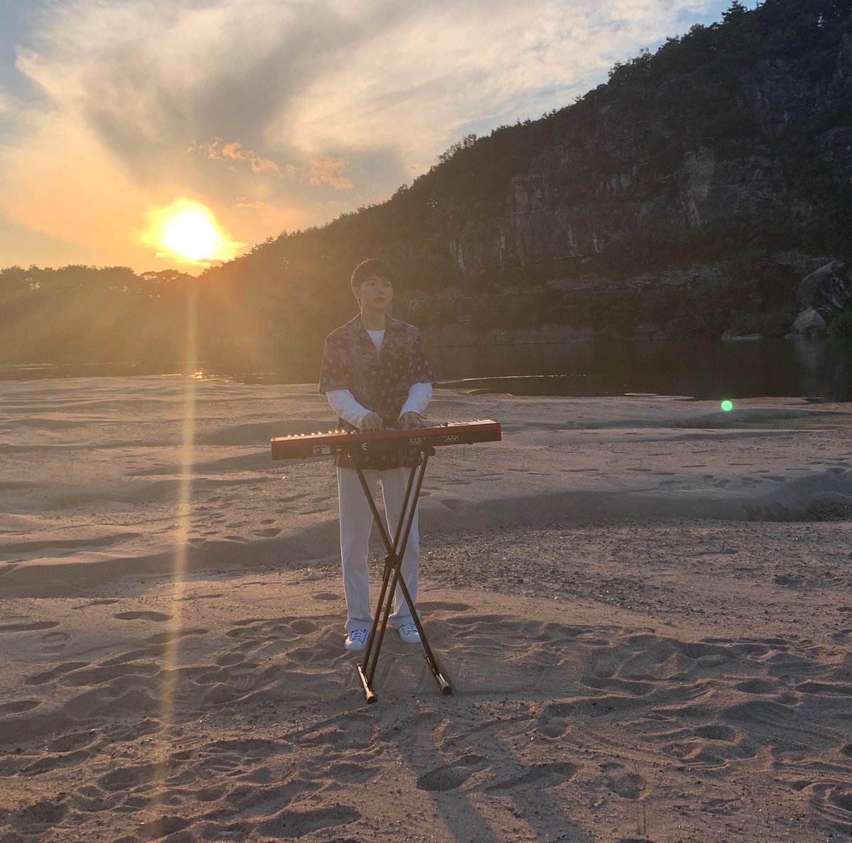 HaHyunsangFr's tweet photo. <TWITTER> |200724|
@.Kculturefest a tweeté une photo de Hyunsang pour le Live Trip du 2020K-Culture Festival X The 26th Dream Concert CONNECT !
-> https://t.co/5IeUbJ0o24
->https://t.co/j1GSOoYfhl
#하현상 #Hahyunsang #Livetrip #Andong #Kpop #Ktrip #Kculturefestival
-----
L🌻 https://t.co/AZ5ry3Qxsx