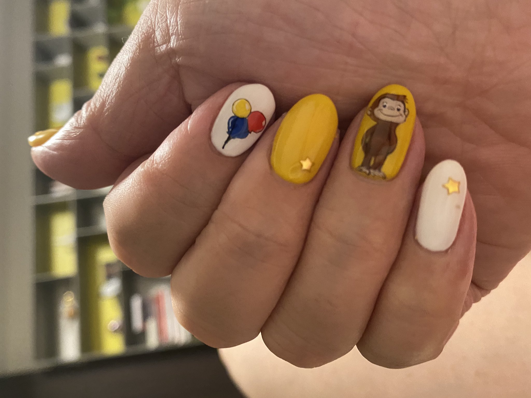 The Bar Hana おさるのジョージ なかなかネイルにする人いないよね おさるのジョージ ニューハーフ ゲイ ニューハーフ求人 ゲイ求人 ゲイバー求人 ミックスバー求人 ネイル 絵本ネイル T Co 0pt9oynjwl Twitter