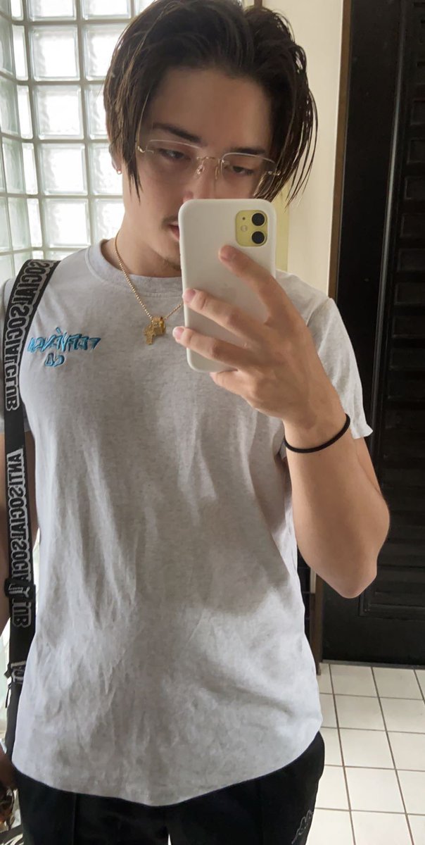 FervencyCo's tweet photo. 💙 or ❤️ ? https://t.co/3xlnuTjd9d