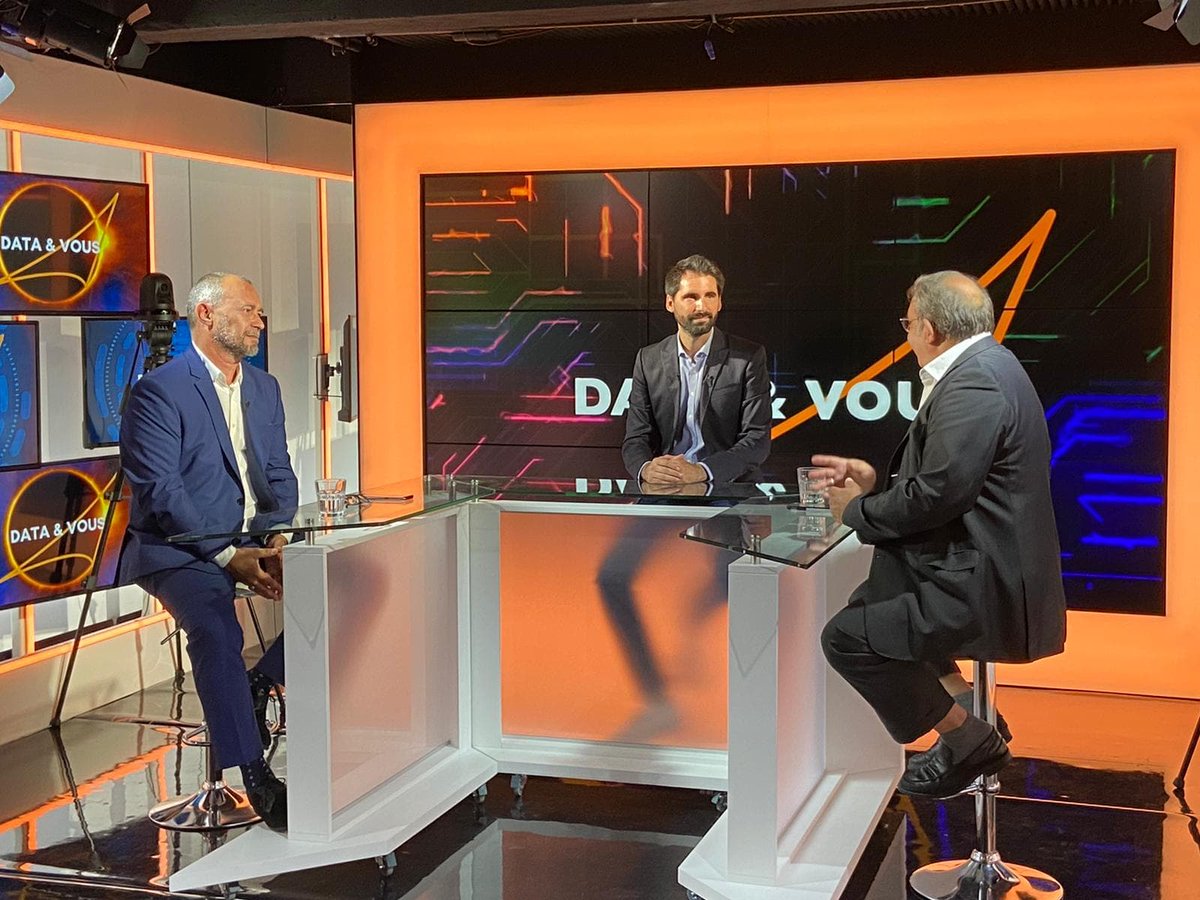 SCC_Info's tweet photo. [ News @SCC_Info  🎥]
A la rentrée, retrouvez l'émission #Data&amp;Vous by SCC.
La donnée n'aura plus de secret pour vous.
Pour ce premier numéro, nous avons le plaisir de recevoir Pascal Couzinet de chez @QuantumFR.
Merci à notre expert Pascal SEBAT. https://t.co/f9n1JWCKaZ