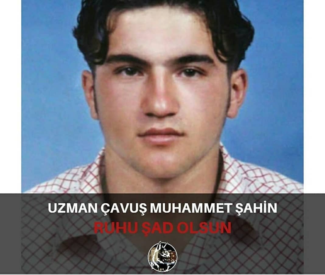 TTAarsiv's tweet photo. 24 TEMMUZ ŞEHİDİMİZ(2)
*Jandarma Astsubay Üstçavuş Yakup Akdağ
2017/Siirt
*Uzman Çavuş Muhammed Şahin
2012/Hakkari
*Uzman Çavuş Regaip Şahin
2012/Hakkari
*Er Ümit Akbaş
2012/Van
*Polis Memuru Kağan Kılıç
2016/Tunceli https://t.co/RsYrVYAfo3