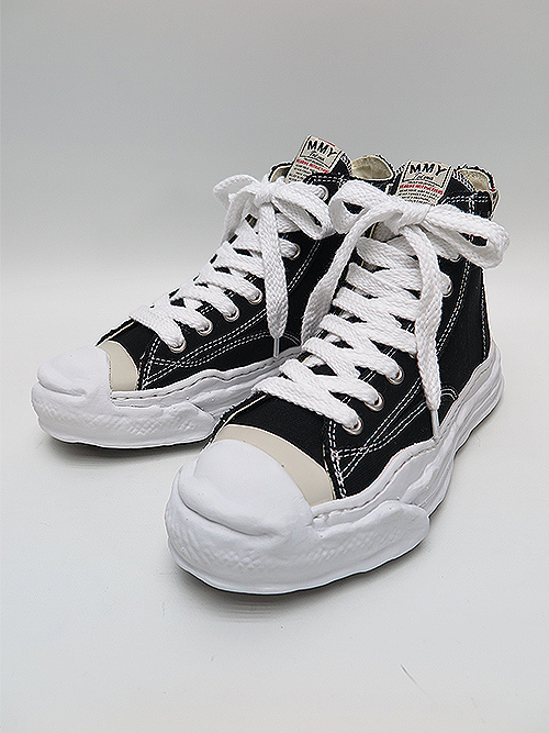 Offside オフサイド 7 24 入荷情報 Mihara Yasuhiro ミハラヤスヒロ awの新型オリジナルソールスニーカーが入荷 予約多数の大人気モデルの為 お早めにご覧ください サイズ感の質問等 お気軽にお問い合わせください T Co El3onkv7ts