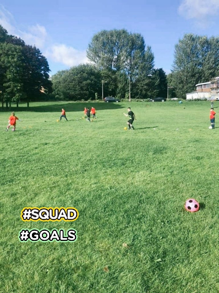 08sUtd's tweet photo. Hard work simple dribbling drills ⚽️
Cracking effort from the boys 💪 https://t.co/OyspeQwYBj