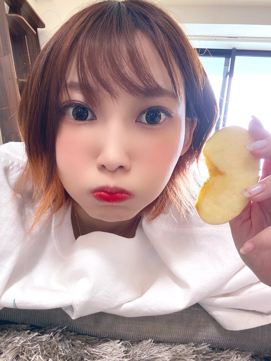 木下ゆうかの顔が怖いし写真加工しすぎ カラコンが大きすぎる メメブログ